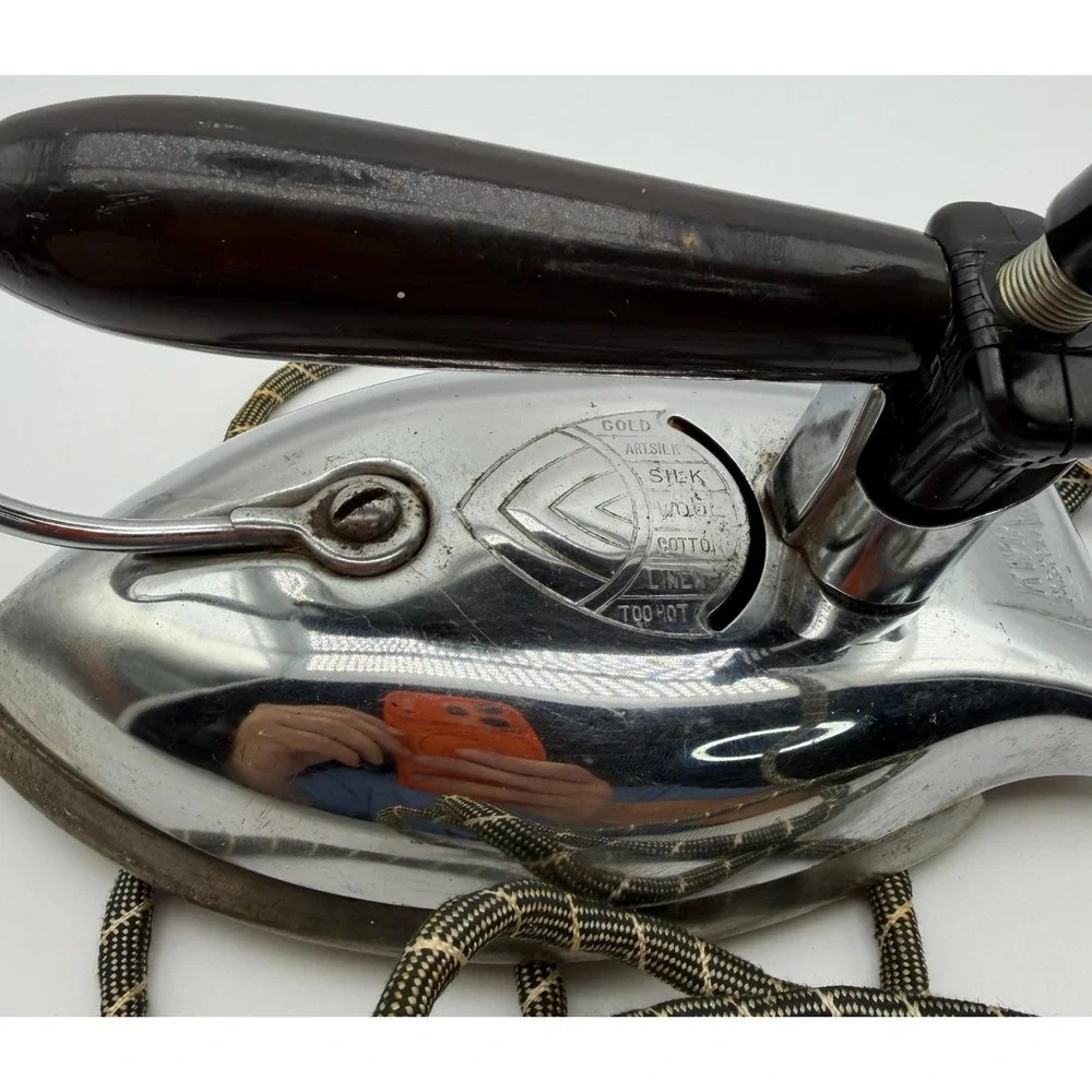 VTG Working Kwikway Electric Iron Chrome K-46-9 Art Deco Cloth Cord St Louis USA